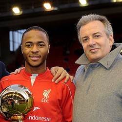 Jadi Pemain Muda Paling Oke di Eropa Tahun Ini, Sterling Tak Mau Jemawa