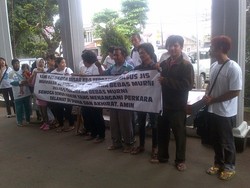 Jelang Pembacaan Vonis Kasus JIS, Keluarga Terdakwa Berharap Hakim Beri Putusan Bebas