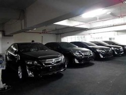 Penampakan 5 Mobil Camry Baru Rp 689 Juta Untuk Pimpinan DPRD DKI