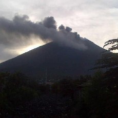 Gunung Gamalama Meletus Lagi