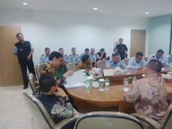 Komisi III Minta Petugas Imigrasi Tidak Malas-malasan Layani Turis