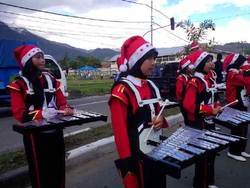 Parade Santa Claus Sambut Natal di Jayapura
