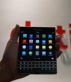 Jual 2 Juta Ponsel, BlackBerry Masih Anjlok