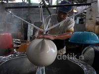 Mengintip Produksi Tahu Berusia 35 Tahun