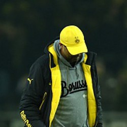 Dortmund Tegaskan Takkan Pecat Klopp