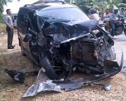 Mobilnya Bertabrakan dengan Truk, Kapolsek Ujung Batu Riau Tewas