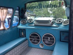 Lengkap dengan Sound System dan Gorden, Begini Gaya Angkot Sexy di Bogor