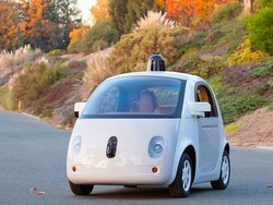 Mobil Google Kini Punya Lampu, Tetap Tidak Ada Setirnya