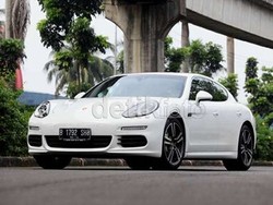 Porsche: Tak Mungkin Kami Buat Mobil Listrik