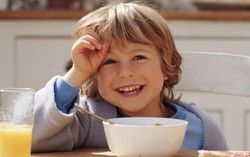 Waspadai 4 Makanan Ini Bisa Membuat Gigi Anak Rusak