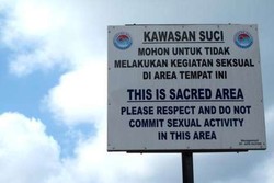 September: Larangan Kegiatan Seksual di Pantai Pandawa