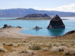 8 Danau Cantik Ini Punya Masa Lalu Mengerikan (2)