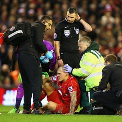 Delapan Staples Ditancapkan di Kepala Skrtel