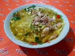 Rekomendasi Restoran: Sluurp, Gurih Mantap Soto Ayam Berkuah Hangat untuk Sore Ini