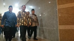 Datangi Kantor PBNU, Jokowi Disambut Said Aqil dan Menag Lukman Hakim