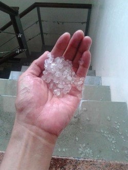 Hujan Es Melanda Bandung