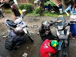 4 Cara Bongkar Mesin Motor yang Terendam Banjir