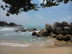 Ini Pantai Cantik Jelita Untuk Liburan Akhir Tahun di Pulau Bangka