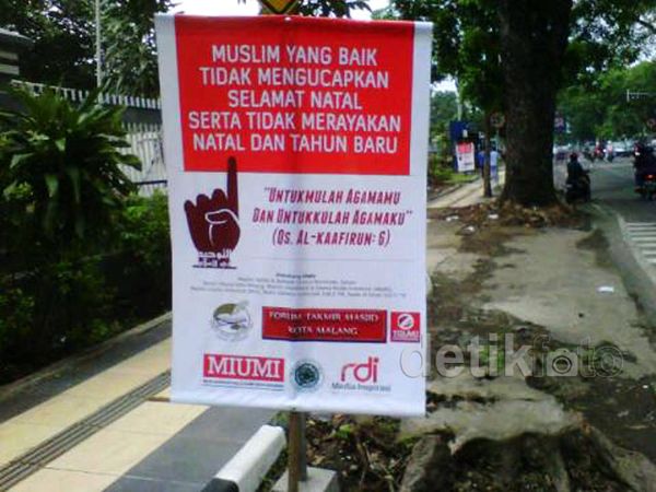 Spanduk Larangan Ucapan Natal di Kota Malang
