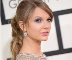 Beragam Make-up Natal yang Terinspirasi dari Selebriti