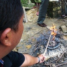 Sumur Warga Pamekasan Semburkan Api Saat Digali Sedalam 110 Meter