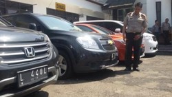 Polrestabes Bandung Tilang Mobil Berpelat Aneh