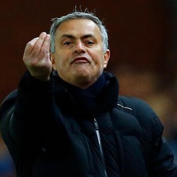 Chelsea Puncaki Klasemen Saat Natal, Mourinho Tak Mau Jemawa