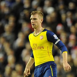 Terus Dikritik karena Lalai Jaga Pertahanan, Mertesacker Dibela Wenger