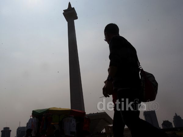 Libur Natal, Monas Ramai Pengunjung