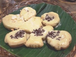 Yuk, Bikin Sendiri Kue Cubit Cokelat Keju yang Manis Lembut!