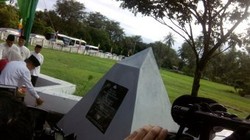 Wapres JK Berdoa dan Tabur Bunga di Makam Massal Korban Tsunami