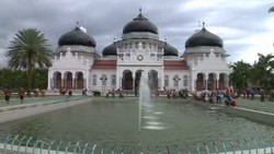 Kokohnya Masjid Baiturrahman Diguncang Gempa dan Tsunami