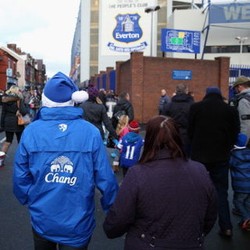 Sepakbola dan Natal yang Menyenangkan di Inggris