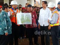 Jokowi Tinjau Proyek Tol Cikampek-Palimanan