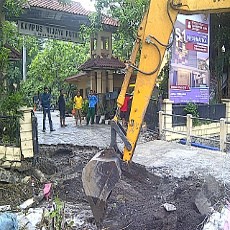 Pemkot Target Pembongkaran Jembatan UWP Selesai Hari Ini
