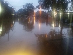 Banjir, Arus Lalu Lintas Bandung-Garut Macet