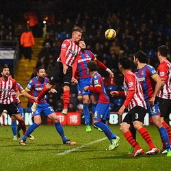 Tundukkan Palace, Southampton Kembali ke Empat Besar