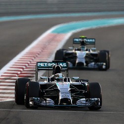 Meski Dominan Sejak Awal, Mercedes Tak Pernah Tenang