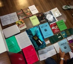 Ini Barang Bukti Penggrebekan Terduga ISIS di Cibubur, Ada Buku Bubarkan Densus