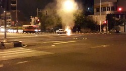 Sebuah Sedan Silver Terbakar di Jl Angkasa Kemayoran Jakpus