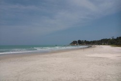 Pantai Matras di Bangka, Pasirnya Selembut Tepung!