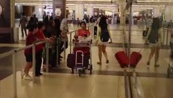 Air Asia Hilang Kontak, Keluarga Masih Menanti di Changi