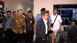Hilang Lebih 10 Jam, Wapres JK Pastikan Pesawat AirAsia Kecelakaan
