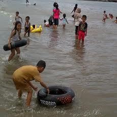 Libur Panjang, Dua Wisata Pantai di Situbondo Diserbu Pengunjung