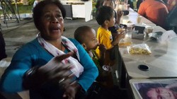 Crisis Center AirAsia Didatangi Keluarga Korban Kapal Tenggelam