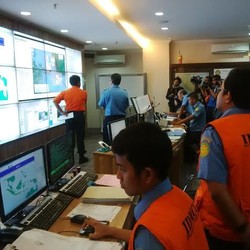 Ini Ruang Komando Untuk Pantau Pergerakan Pencarian AirAsia QZ8501