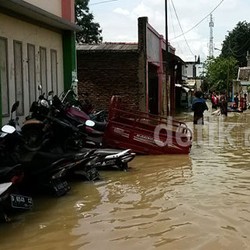 Pasca Banjir, Pabrik Tekstil di Bandung Kembali Beroperasi