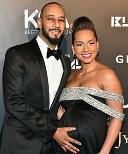 Alicia Keys Melahirkan Anak ke-2, Berikan Nama Unik Untuk Sang Bayi