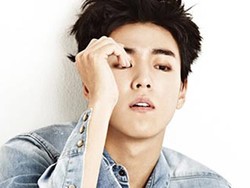 Saat Stres, Lee Hyun Woo Senang Menyendiri di Ruang Karaoke