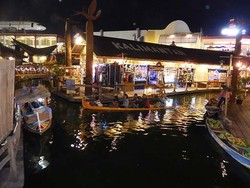 Kota Batu Punya Pasar Apung Secantik Ini